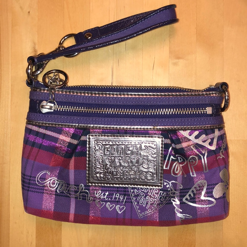Coach poppy wristlet